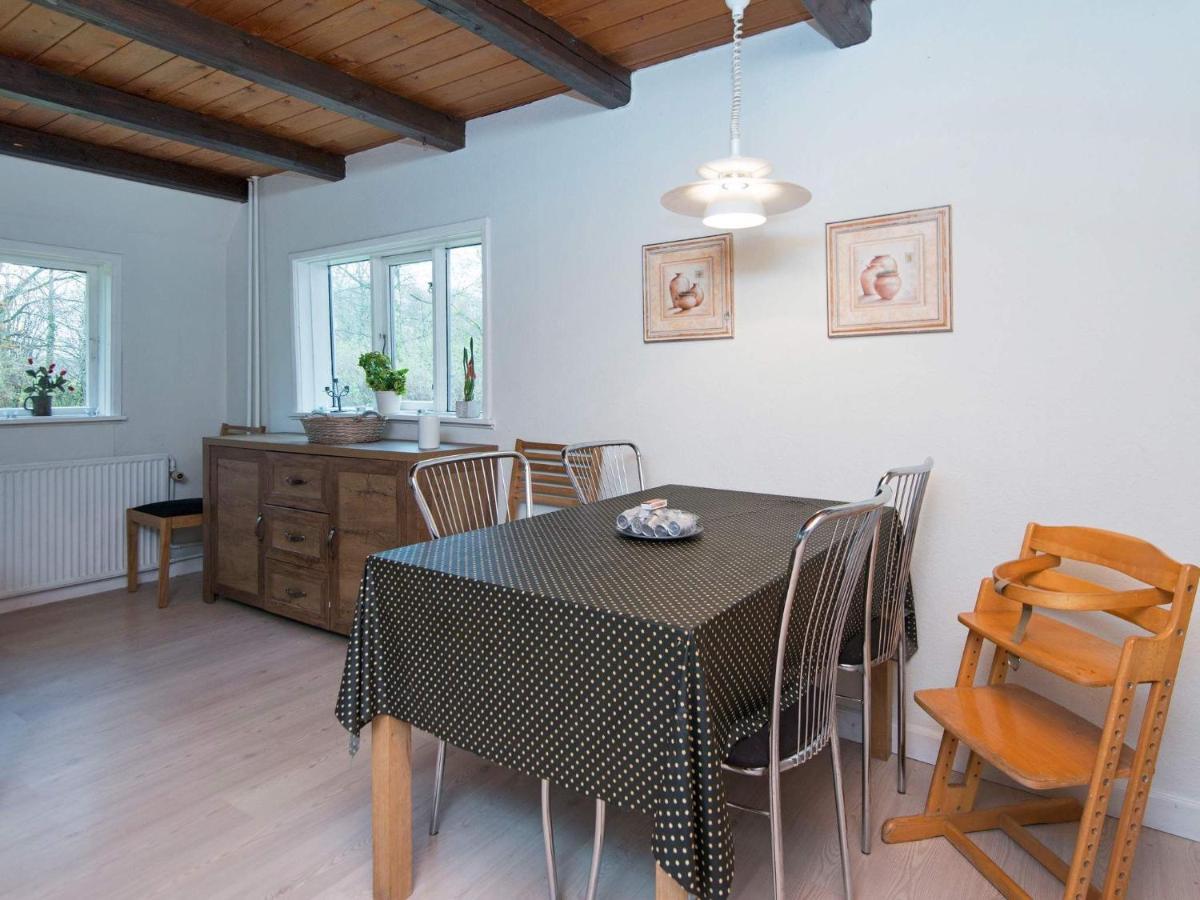 15 Person Holiday Home In Hundslund 外观 照片